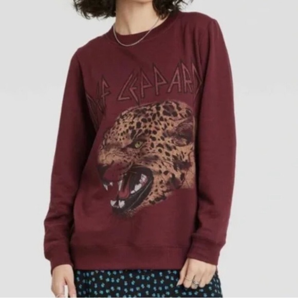 Def Leppard Tops - Def Leppard Women’s Maroon Band Graphic Sweatshirt Crewneck - Size Small